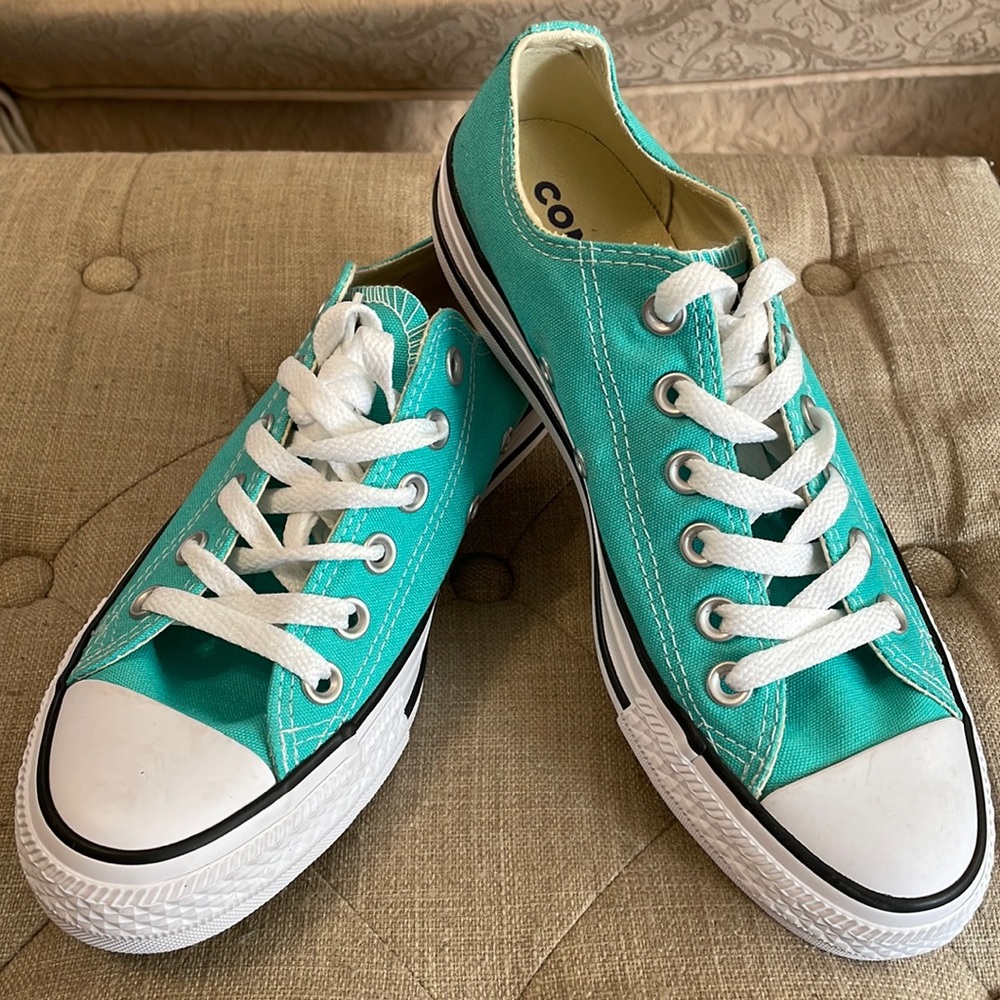 Converse All Star sneakers, Women’s size 7, Teal